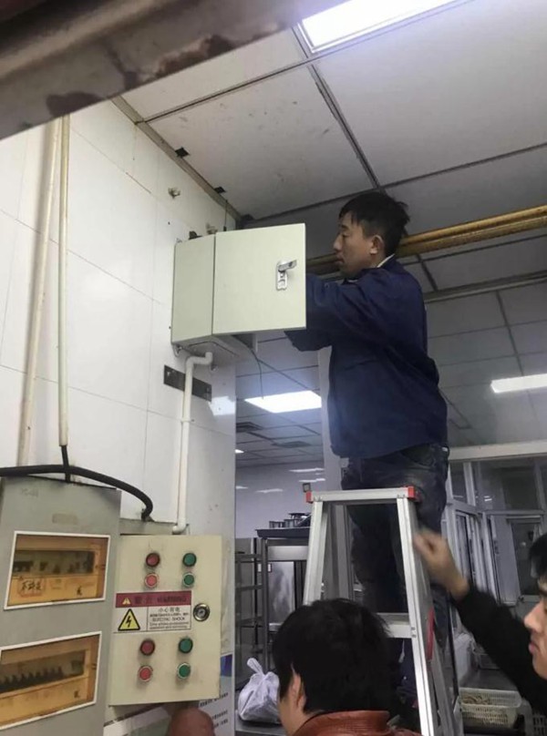 油煙凈化器，油煙凈化設備，油煙凈化機