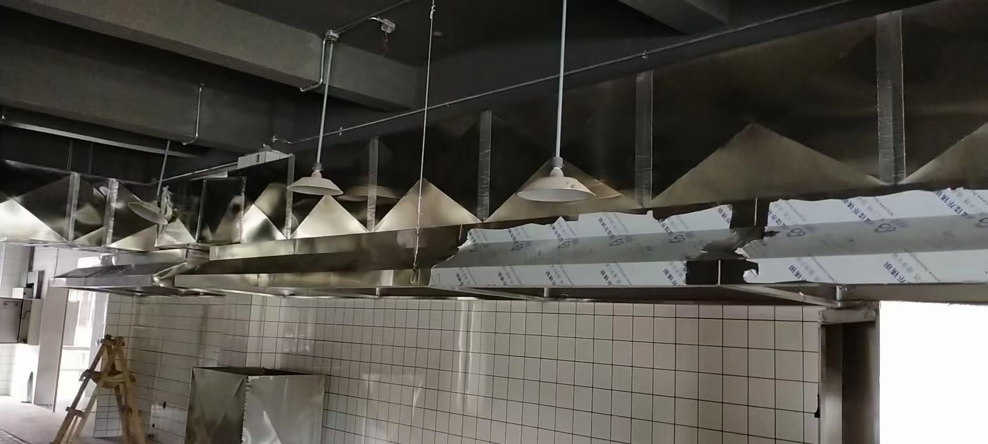 油煙凈化器，油煙凈化設(shè)備，油煙凈化機